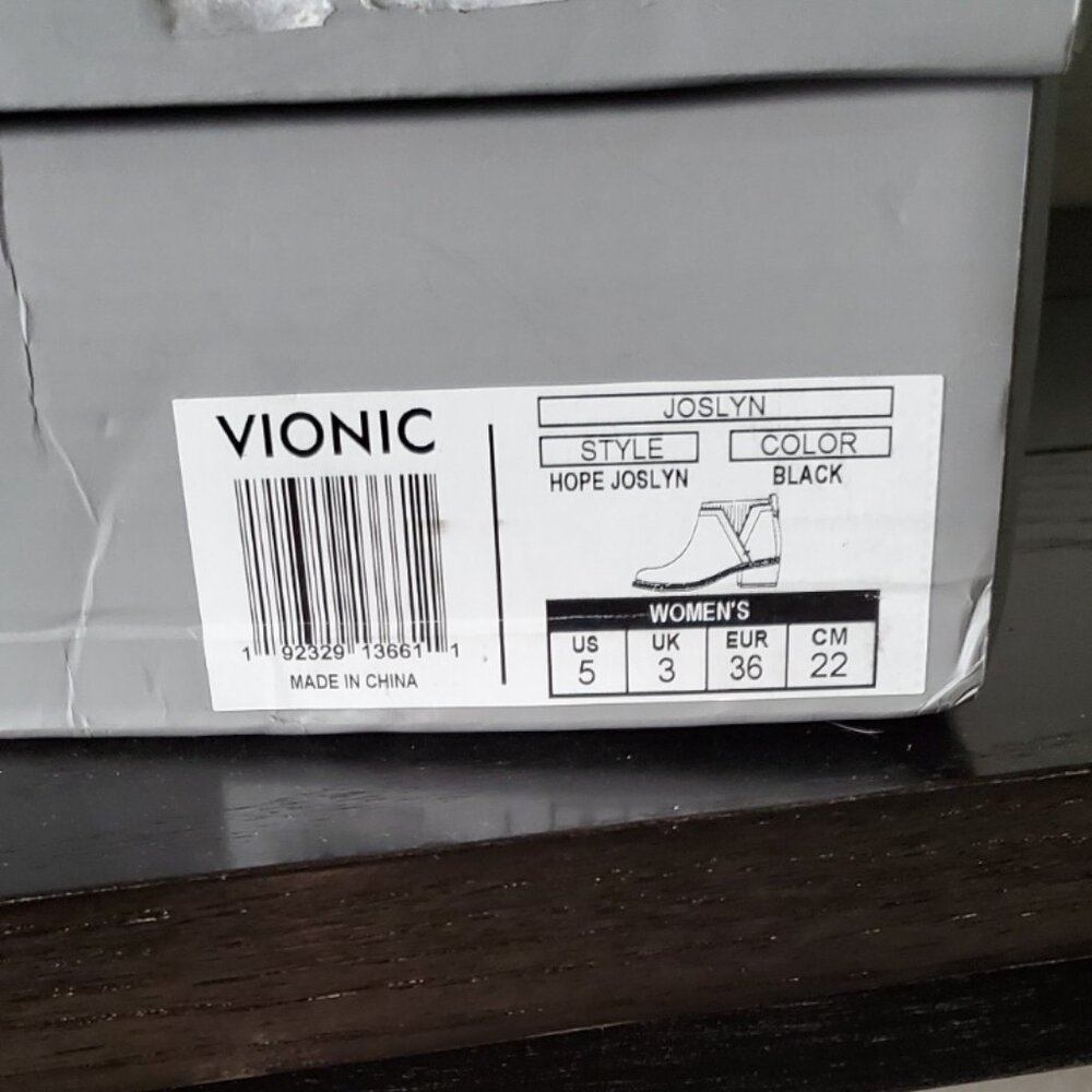 Vionic "Joslyn" Boots - Picture 2 of 6